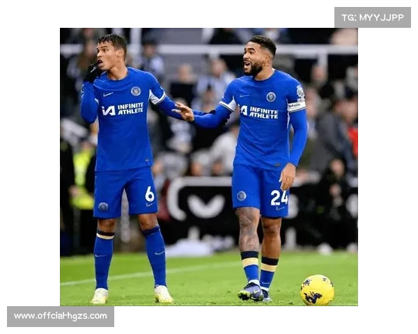 布莱顿后卫辛西尔伍德自摆乌龙，阿斯顿维拉幸运全取三分